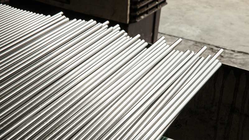 生产丝杆该如何选择不锈钢棒原材料